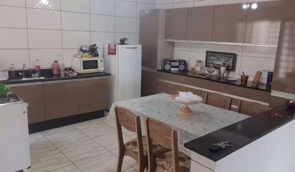 Casa no Residencial Abussafe porteira fechada por R$ 450.000,00