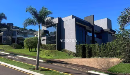 Sobrado em 3 pavimentos no cond. Royal Park, com 5 suítes, piscina , ofuro, cinema , Londrina Pr