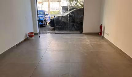 Loja para alugar no Comercial Piauí Business, 32 m² por R$ 2.632/mês - Centro - Londrina/PR