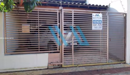 Casa para Venda em Londrina, Jardim Montecatini, 3 dormitórios, 1 suíte, 1 banheiro, 1 vaga