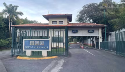 Casa com 5 suítes à venda, 370 m² por R$ 2.500.000 - Condomínio Portal da Serra - Bragança Paulista/SP