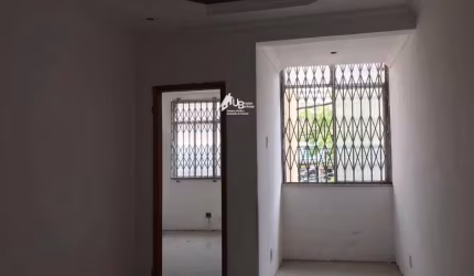 Excelente apartamento de 2 quartos , área de serviço e localização privilegiada em Pilares