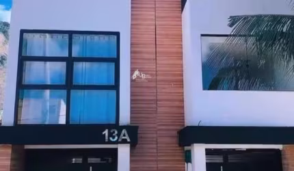 Maravilhosa casa duplex de 2 suítes e área gourmet em Camorim