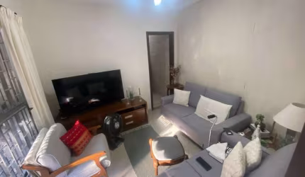 Excelente Casa Linear com vaga de garagem em Cascadura