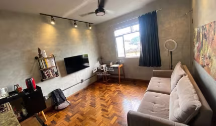 Excelente apartamento de 2 quartos e vaga em Tomas Coelho