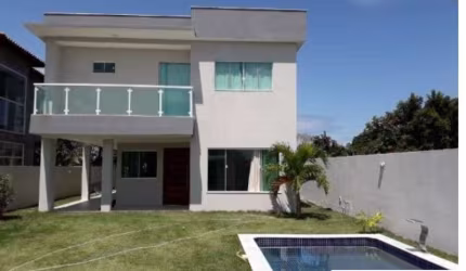 Casa 4/4 em condomínio fechado - Lauro de Freitas