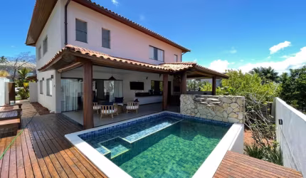 Casa no Alphaville Litoral Norte 1 para Locação 5/4 - Abrantes