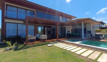 Espetacular Casa Porteira Fechada em Praia do Forte Bahia
