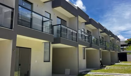 Casa em condomínio fechado a venda 3/4 (03 suítes) varanda