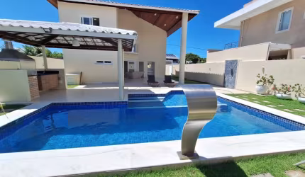 Excelente casa reformada 4/4 suítes no Parque Jacuipe acesso a Praia