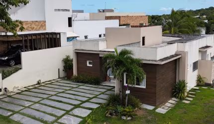 Excelente Casa 4/4 suítes para venda no Alphaville Litoral Norte 2