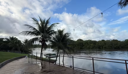 Cobertura duplex para locação 4/4 suítes Mobiliada em Buraquinho