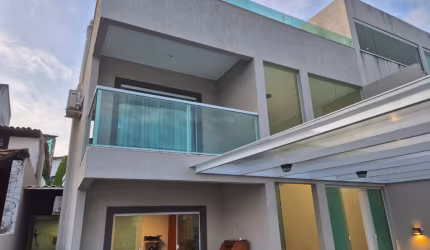 Casa Porteira fechada com energia solar 4/4 suítes cobertura em Vilas do Atlântico