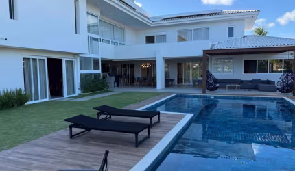 Mansão com 750m2 - Parque dos Coqueiros - IMPECÁVEL  - Abrantes
