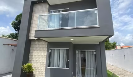 Casa finamente decorada e mobiliada para locação em Camaçari com Piscina