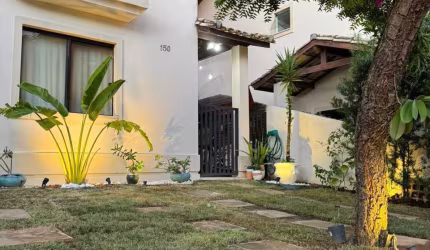 Casa Duplex em condomínio - 2 suítes -  Abrantes/Aphaville
