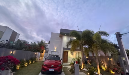 Excelente Casa 4/4 dormitórios no Cond. Amsterdã
