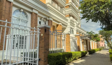 Excelente Apartamento Pronto para Morar no Batel!!