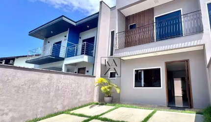 Casa com 3 dormitórios à venda, 110 m² por R$ 680.000,00 - Glória - Joinville/SC