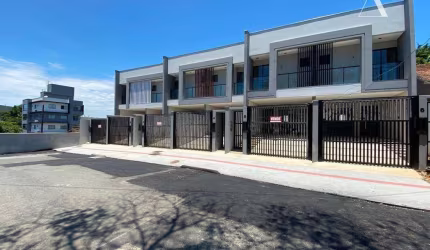 Casa com 3 dormitórios à venda, 105 m² por R$ 575.000,00 - Saguaçu - Joinville/SC