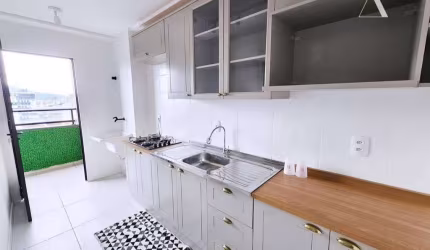 Apartamento com 2 dormitórios à venda, 68 m² por R$ 570.000,00 - Anita Garibaldi - Joinville/SC