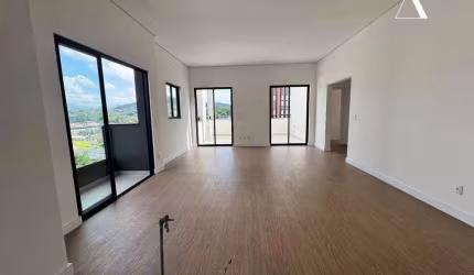 Cobertura plana com 3 dormitórios à venda, 136 m² por R$ 1.250.000 - Anita Garibaldi - Joinville/SC