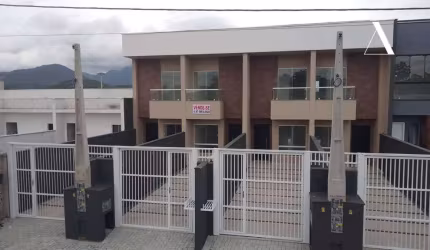 Casa com 2 dormitórios à venda, 85 m² por R$ 400.000,00 - Vila Nova - Joinville/SC