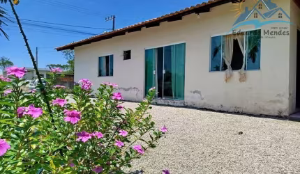 Duas casas a venda no mesmo terreno - Baln. Barra do Sul - Salinas