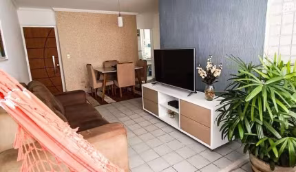 Vendo em Candeias com 70m² com 3 quartos sendo 1 suíte
