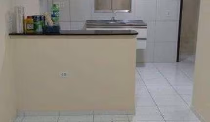 Casa para venda com 2 quartos e 50m² no km 10 de Aldeia, próximo a galeria Boulevard.
