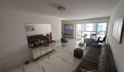 Apartamento para venda tem 136 metros quadrados com 3 quartos