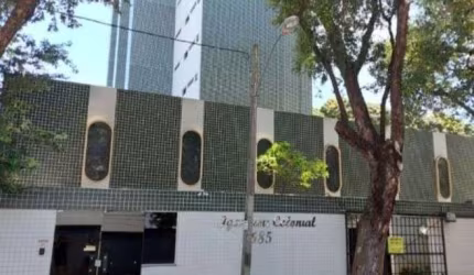 Apartamento| 78 metros quadrados| com 3 quartos em Espinheiro - -