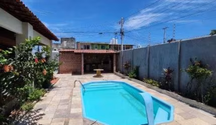 Imóvel para venda com 250 metros quadrados com 4 quartos