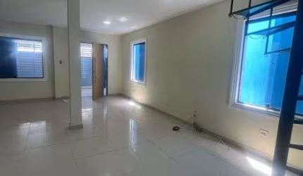 Vendo Excelente Casa Super bem Localizada