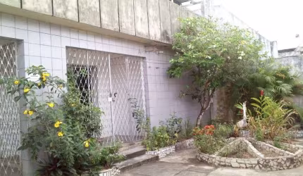 Casa a venda com 255 m2 com 7 quartos em Iputinga - Recife - PE