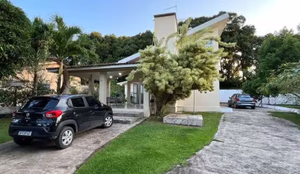 Vende-se excelente Casa no Condomínio Divinópolis
