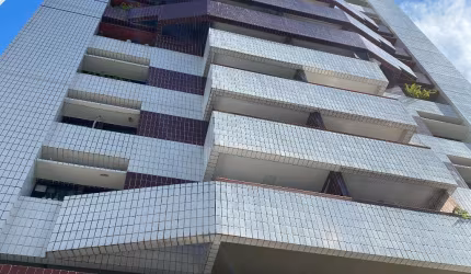 Amplo apartamento com 4 quartos em excelente localização em Boa Viagem