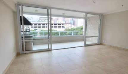 Praça Airosa em Perdizes, com 3 suites e 3 vagas