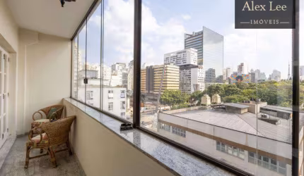 Apartamento com 2 dormitórios e varanda na Consolação
