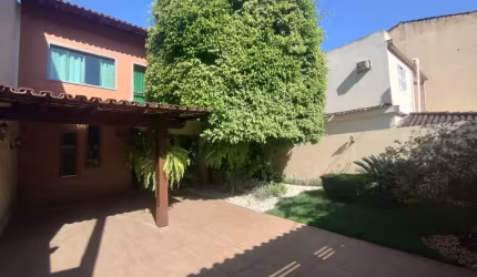Excelente casa em Nova Aroeira com entrada e saida para 2 ruas