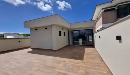 BELISSIMA CASA NO VALE DOS CRISTAIS EM MACAÉ