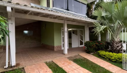 CASA COM 04 SUÍTES NA ILHA DA CAIEIRA