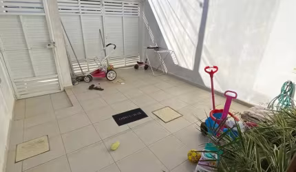 Imóvel à Venda em Macaé - Porteira Fechada (