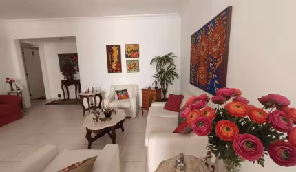 Apartamento de luxo à venda em Icaraí, Niterói-RJ: 3 quartos, 2 suítes, 1 sala, 2 vagas de garagem, 140,00 m² de área.