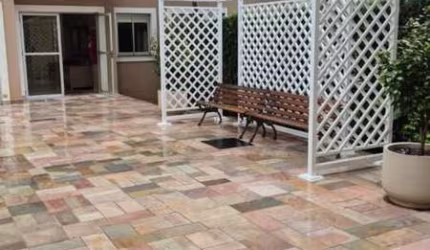 Apartamento no Edifício Portal de Versalles II, Londrina Pr.