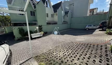 SOBRADO EM CONDOMINIO FECHADO