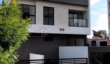 Cobertura Duplex pertinho do mar com elevador e solário com hidro privativo