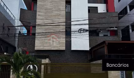 Térreo com área externa com 3 quartos e 2 suítes na Praça da Paz