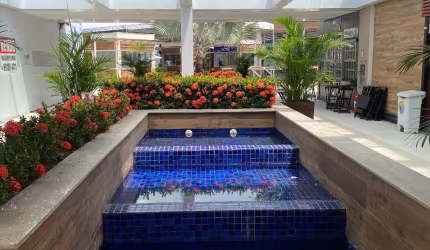 EXCELENTE SALA COMERCIAL NO VÉRTICE MALL / RECREIO DOS BANDEIRANTES.