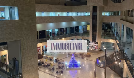 EXCELENTE SALA COMERCIAL NO BANDEIRANTES MALL/ RECREIO DOS BANDEIRANTES